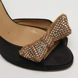 مملوكة مسبقًا حذاء كعب عالي فالنتينو طراز دورساي مزين فيونكة مزخرفة كريستال مقدمة مفتوحة ساتان أحمر مقاس 38