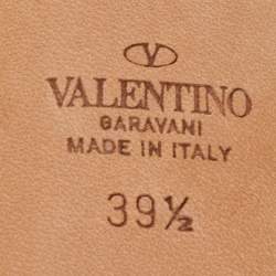 Pre Owned حذاء فالنـتينو كعب عالي حزام خلفي جلد ثعبان معدني وردي شعار في لوجو مقاس 39.5