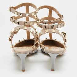 مملوكة مسبقًا Valentino Rockstud Caged Size 37.5 Light Blue/Beige Leather Pumps