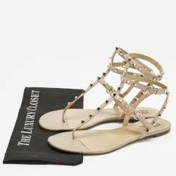 Pre Owned حذاء فلات حزام للكاحل فالتينو جلد بيج روكستد صنادل مقاس 42