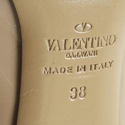 Pre Owned Valentino Rockstud Size 38 Beige Patent Leather Pumps