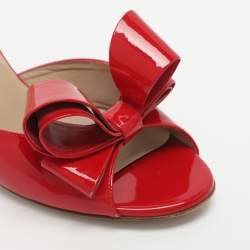 Pre Owned حذاء مَولز فالنتينو بفيوَنكَة جلد بَرتقالي لامِع مِقاس 38.5