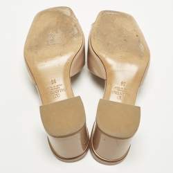 Pre Owned Valentino VLogo Size 36 Beige Patent Leather Slide Sandals