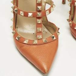 مملوكة مسبقًا حذاء كعب عالي فالنتينو روكستد جلد أحمر داكن بحزام للكاحل مقاس 41