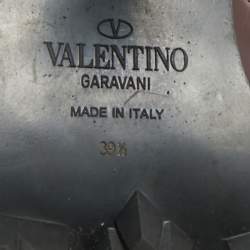 Pre Owned بوت فالنتينوأتيليه كومبات جلد أسود مقاس 38.5