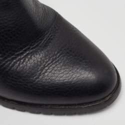 Pre Owned حذاء بوت فالنتينو جلد أسود بكعب عريض طول الكاحل مقاس 37.5