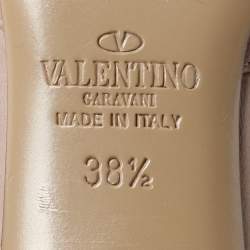 Pre Owned Valentino Rockstud Size 38.5 Beige Patent and Leather Ankle Strap Pumps