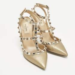 Pre Owned حذاء كعب عالي فالنتينو روكستود جلد بيج بحزام للكاحل مقاس 39.5