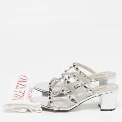 مملوكة مسبقًا Valentino Rockstud Size 37.5 Silver Leather Slide Sandals