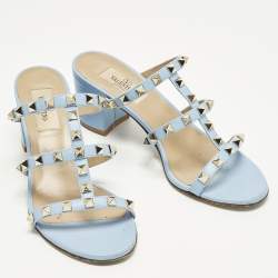 مملوكة مسبقًا Valentino Rockstud Size 36.5 Light Blue Leather Block Heel Slide Sandals
