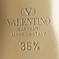 مملوكة مسبقًا Valentino Rockstud Size 36.5 Light Blue Leather Block Heel Slide Sandals