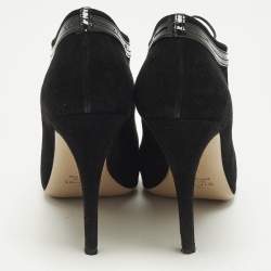 Pre Owned حذاء بوت كاحل فالنتينو جلد سويدي أسود بسير رباط مقاس 38