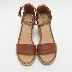 Pre Owned صندل فالتينتو ودج إسبادريل سير كاحل جلد بني روك ستد مقاس 38