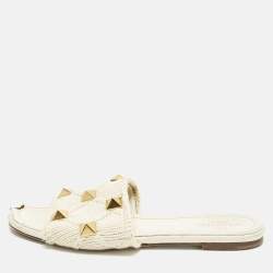 Pre Owned Valentino Roman Stud Size 38 White Crochet Flat Slide