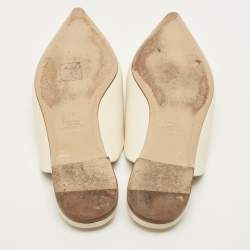 Pre Owned حذاء سلايد فالنتينو رومان جلد كريمي مقاس 38