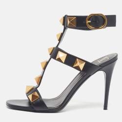 مملوكة مسبقًا Valentino Roman Stud Size 39 Black Leather Ankle Strap Sandals