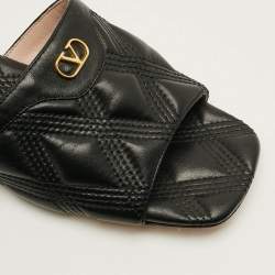 Pre Owned حذاء شريحة فالنتينو جلد مبطن وردي غامق مقاس 39