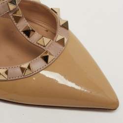مملوكة مسبقًا Valentino Rockstud Size 38 Beige/Brown Patent and  Leather Pumps