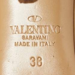 مملوكة مسبقًا Valentino Rockstud Size 38 Beige/Brown Patent and  Leather Pumps