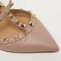 مملوكة مسبقًا حذاء كعب عالي فالنتينو جلد وردي مزين مسامير قفصي مقاس 40