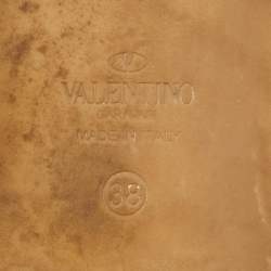 مملوكة مسبقًا Valentino Rockstud Size 38 Beige Leather Ankle Wrap Espadrille Flats