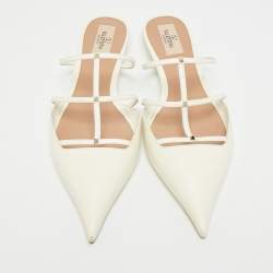 Pre Owned Valentino Rockstud Wipsy Size 39 Cream Leather Mules