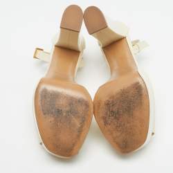 Pre Owned حذاء كعب عالي فالنتينو وان ستد جلد لامع بلون كريمي بحزام للكاحل مقاس 38