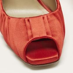 مملوكة مسبقًا Valentino Size 38 Red Satin Peep Toe Pumps