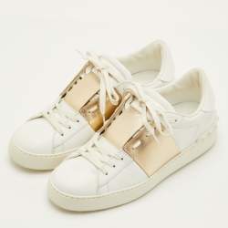 مملوكة مسبقًا Valentino Rockstud Size 39.5 White/Gold Leather Low Top Sneakers