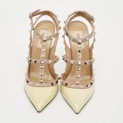 مملوكة مسبقًا Valentino Rockstud Size 39.5 Cream/Beige Leather and Patent Leather Pumps