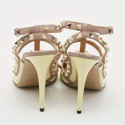 مملوكة مسبقًا Valentino Rockstud Size 39.5 Cream/Beige Leather and Patent Leather Pumps