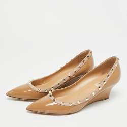 Pre Owned Valentino Rockstud Size 41 Beige/Pink Leather and Patent Leather Wedge Pumps