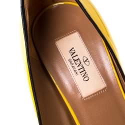 Pre Owned Valentino Yellow/Black Patent Leather Wooden Platform Rockstud Trim Bow Detail Peep Toe Pumps Size 38.5