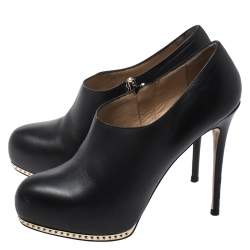 مملوكة مسبقًا Valentino Black Leather Studded Platform Boots Size 38.5