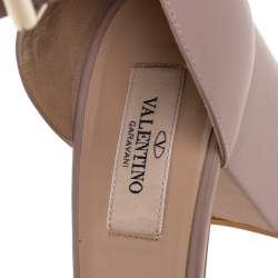 Pre Owned Valentino Beige Leather Soul Rockstud Ankle Strap Block Heel Sandals Size 39