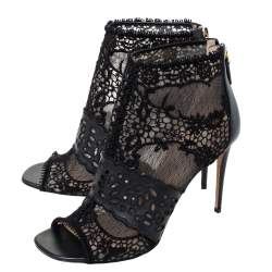 مملوكة مسبقًا Valentino Black Leather and Lace Fusion Ankle Booties Size 38