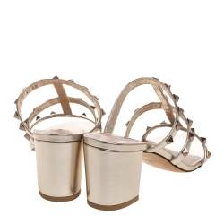 مملوكة مسبقًا Valentino Gold Leather Rockstud Strappy Sandals Size 38