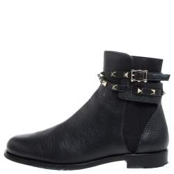 مملوكة مسبقًا Valentino Black Grained Leather Rockstud Buckle Boots Size 37.5
