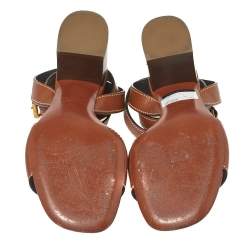 Pre Owned صندل فالنتينو كعب عريض ملتف حول الكاحل شعار حرف فى جلد بنى مقاس 39