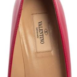 مملوكة مسبقًا حذاء كعب عالي فالنتينو مرصع روكستد و كعب كيتن أحمر مقاس 38