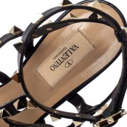 Pre Owned صندل فالنتينو جلد أسود روكستد بحزام للكاحل كعب مربع سميك مقاس 39.5