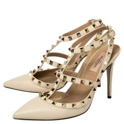 مملوكة مسبقًا Valentino Cream Leather Rockstud Ankle Strap Sandals Size 39