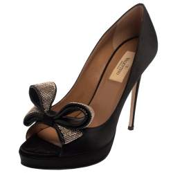 Pre Owned حذاء كعب عالى فالنتينو مقدمة مفتوحة فيونكة ساتان سوداء مقاس 38