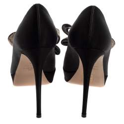 Pre Owned حذاء كعب عالى فالنتينو مقدمة مفتوحة فيونكة ساتان سوداء مقاس 38