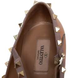 Pre Owned Valentino Beige Patent And Leather Rockstud Flats Size 39.5