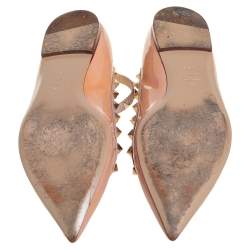 Pre Owned Valentino Beige Patent And Leather Rockstud Flats Size 39.5