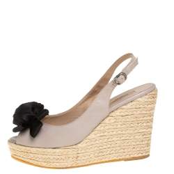 مملوكة مسبقًا صندل فالنتينو جلد رصاصي مزخرف وردة ساتان فتحة كعب كعب روكي إسبادريل مقاس 39