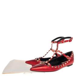 Pre Owned Valentino Metallic Red Leather Rockstud Flat  Ankle Strap Sandals Size 39