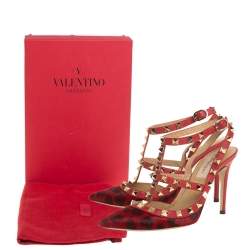 مملوكة مسبقًا Valentino Red Leather And Leopard Print Fur Rockstud Strappy Pointed Toe Sandals Size 35