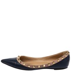 Pre Owned Valentino Navy Blue/Beige Leather Rockstud Pointed Toe Flats size 37.5